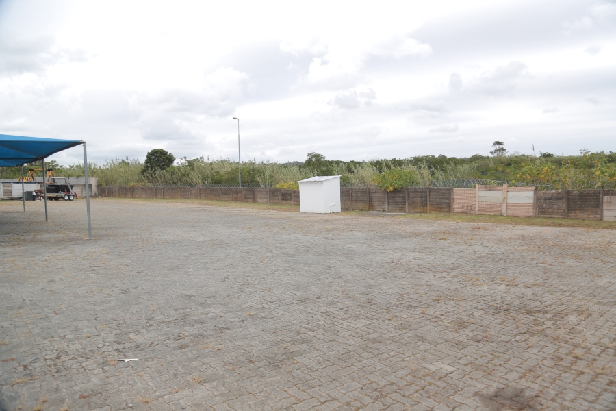 To Let commercial Property for Rent in Beacon Bay North Eastern Cape